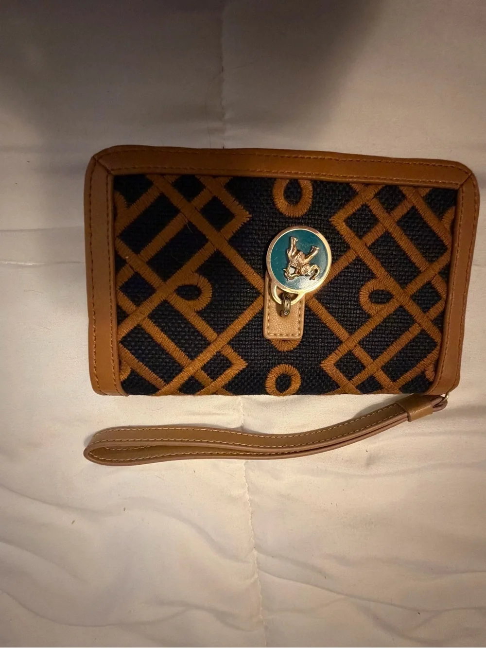 Spartina 449 Mareena Yacht Club Phone Wristlet- Wallet NWOT- so pretty
